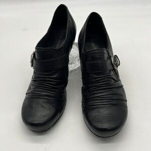 BearTraps Black Leather Booties size 11